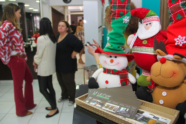 Bazar Fashion reúne moradores e frequentadores da Vila 10